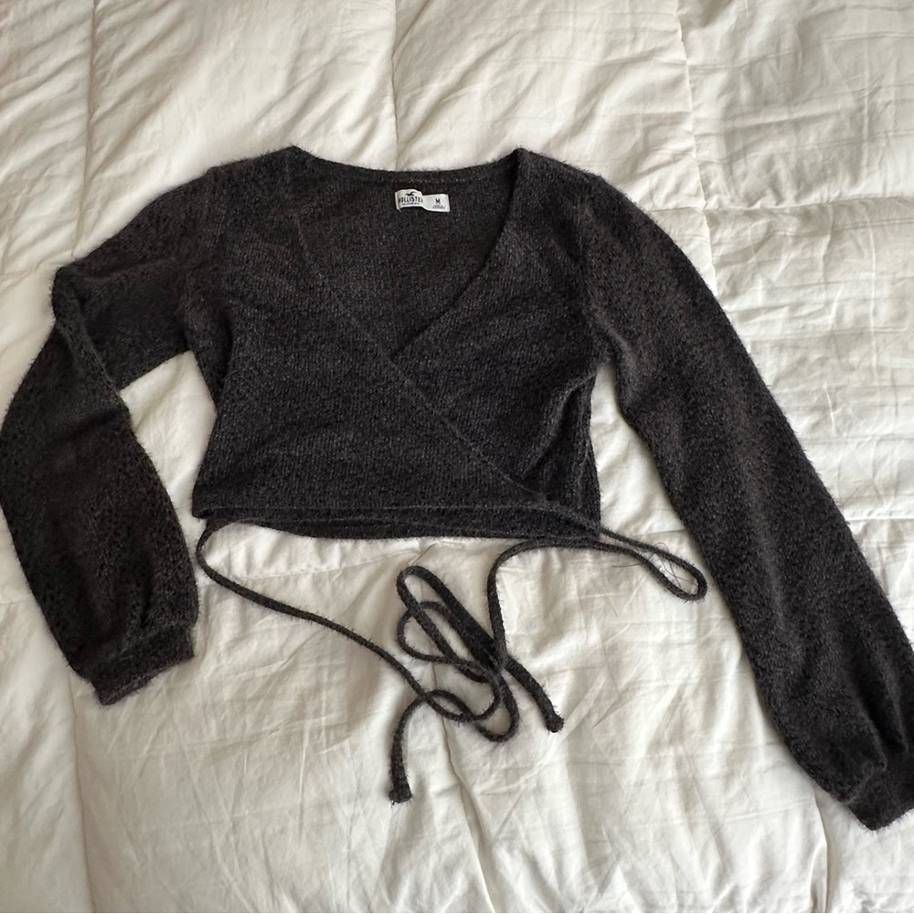 Hollister Dark Charcoal Gray Wrap V-Neck Sweater